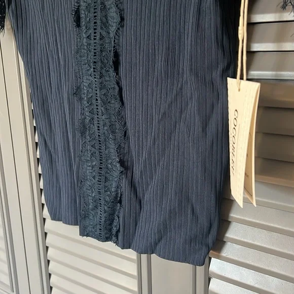 NWT Cocobleu : Blue Lace Blouse - Small - Picture 3 of 9